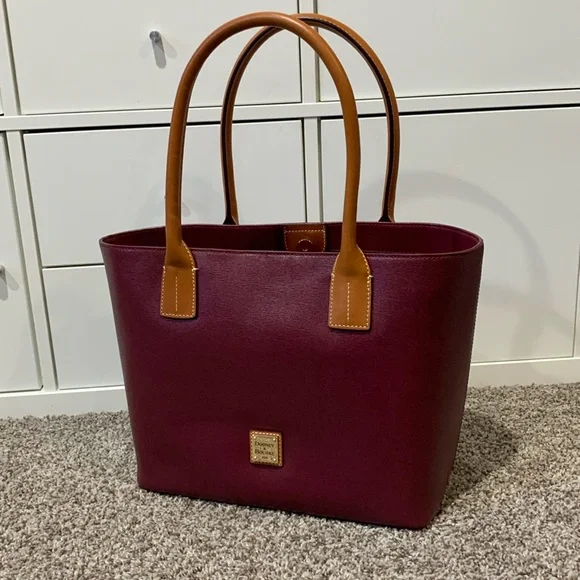 Dooney and Bourke Small Russel Tote in Cranberry Saffiano Leather - Picture 2 of 14